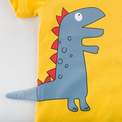 Camiseta infantil con dinosaurio