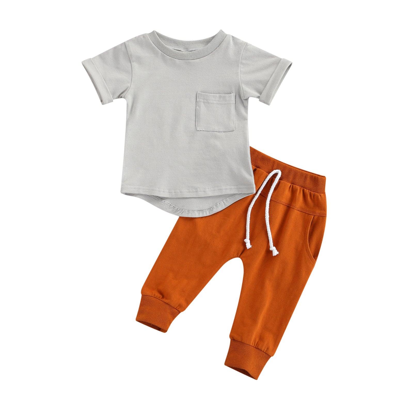 Conjunto deportivo de moda de color liso de camiseta y pantalón para niño