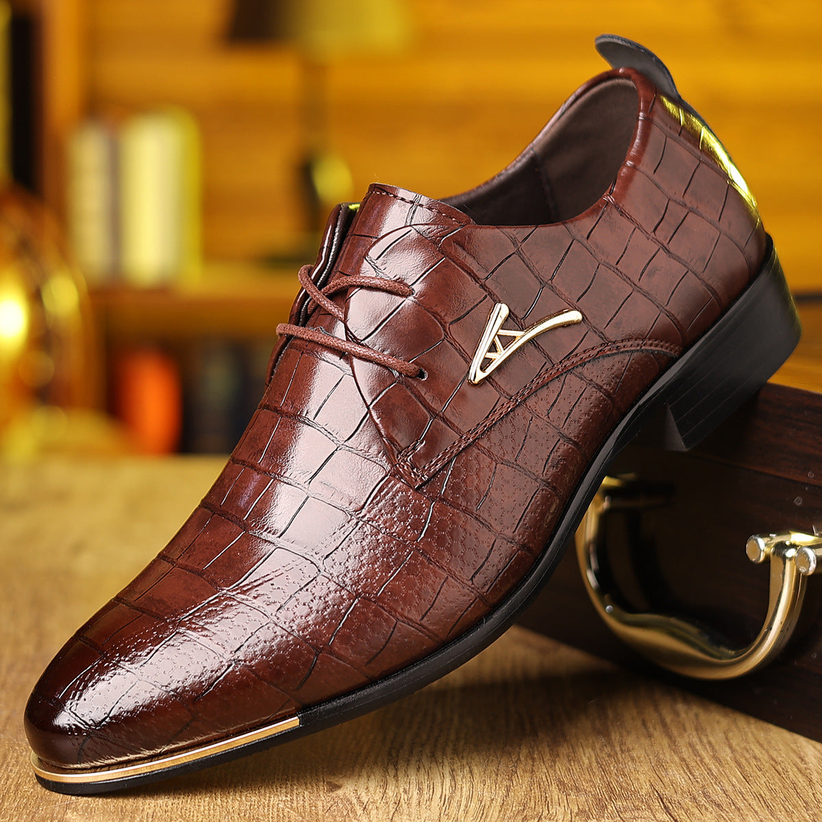 Zapatos de cuero de talla grande para hombre, zapatos formales de negocios a la moda con punta puntiaguda