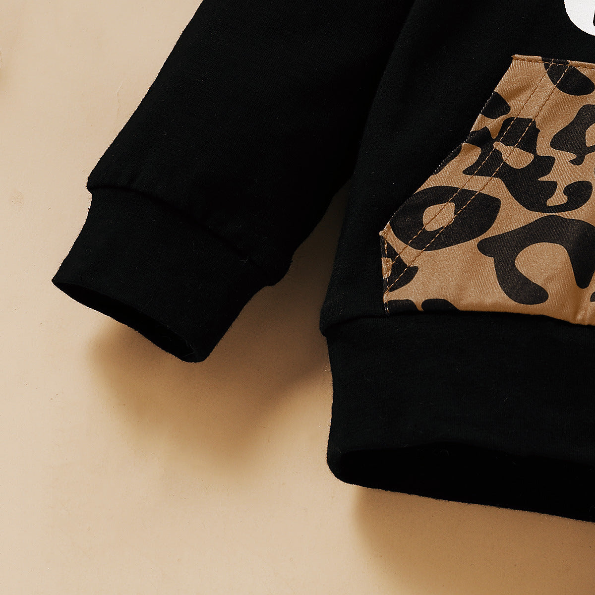 Ropa para niños y niñas Ropa con estampado de letras y capucha con estampado de leopardo