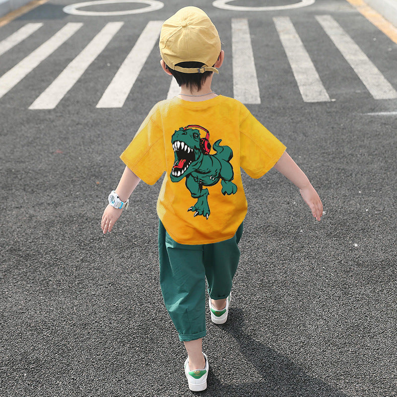 Ropa para niños. Trajes de verano para niños. Hermosos trajes de verano para niños con mangas cortas.