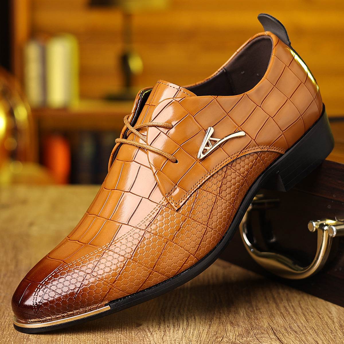 Zapatos de cuero de talla grande para hombre, zapatos formales de negocios a la moda con punta puntiaguda